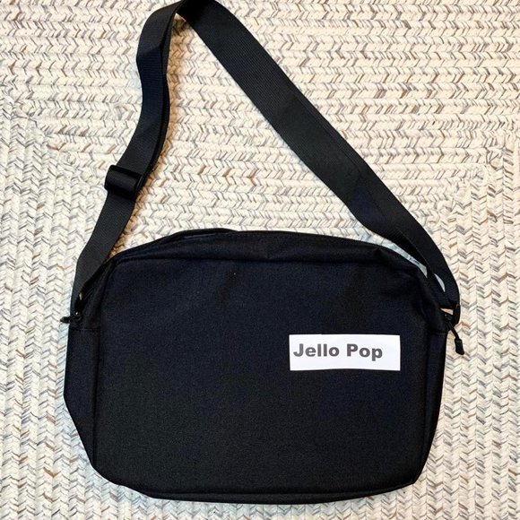 ⭐️ A bathing ape bape camo crossbody laptop bag with keychain - Picture 4 of 4